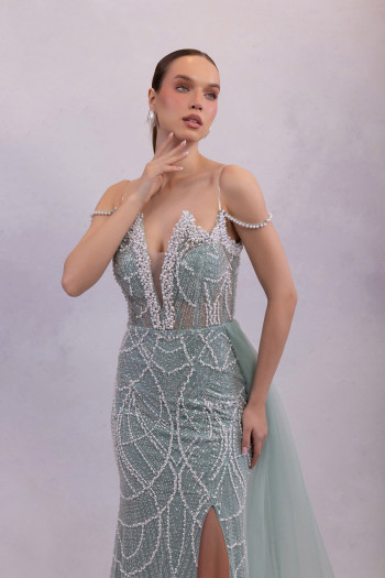 Straplez Kedi Kulak İnci Detaylı Mint Uzun Elbise