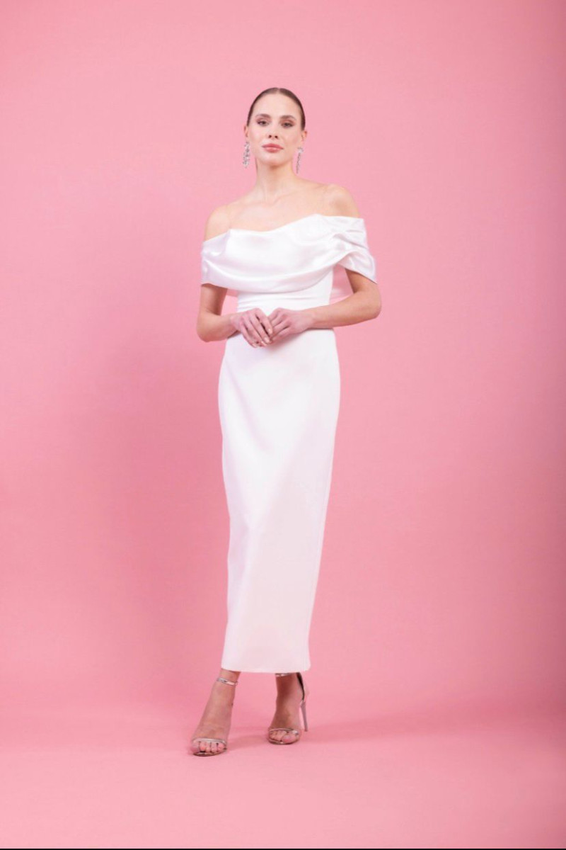 Şeffaf İp Askılı Düşük Kol Saten Yaka Krep Midi Beyaz Elbise